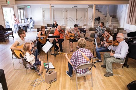 Community music center - Oct 7, 2020 · NEW ALBANY — A new music center in Southern Indiana is providing a free space for community members to gather for music lessons, recording sessions and rehearsals. The Kentuckiana Association of ... 